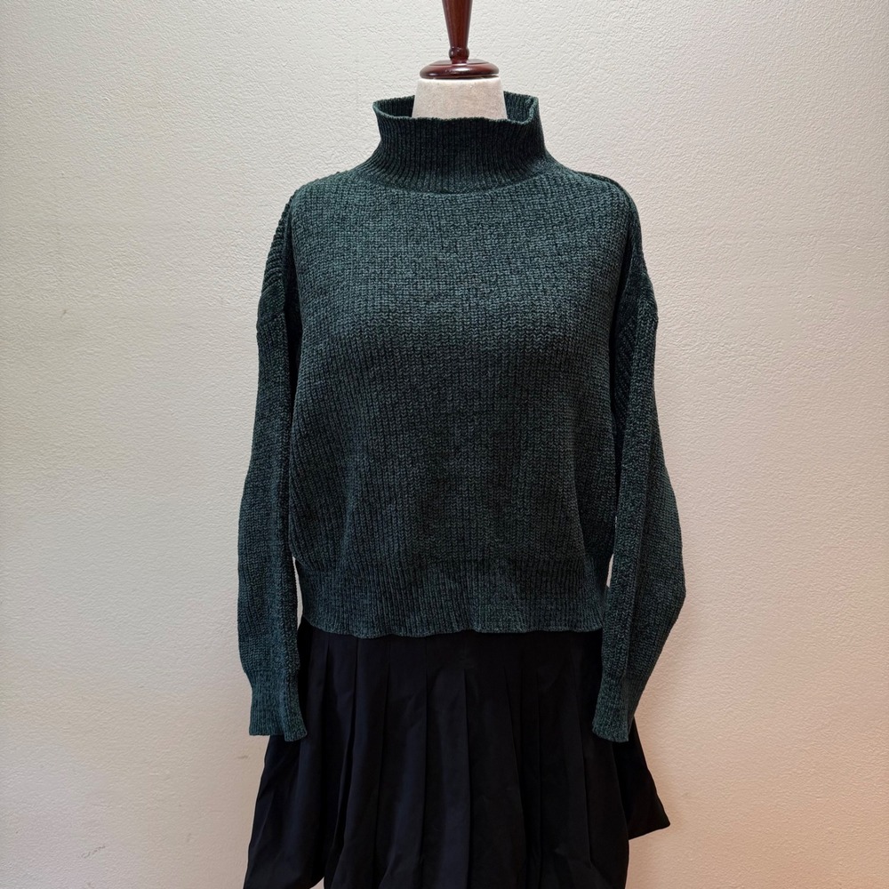 Jon & Anna Contemporary Chenille Mock‎ Neck Soft Knit Cropped Sweater Women L